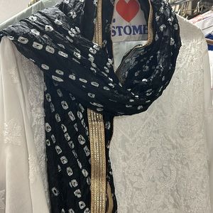 Duppatta stole scarf black bandhani with gold border lace. NWOT